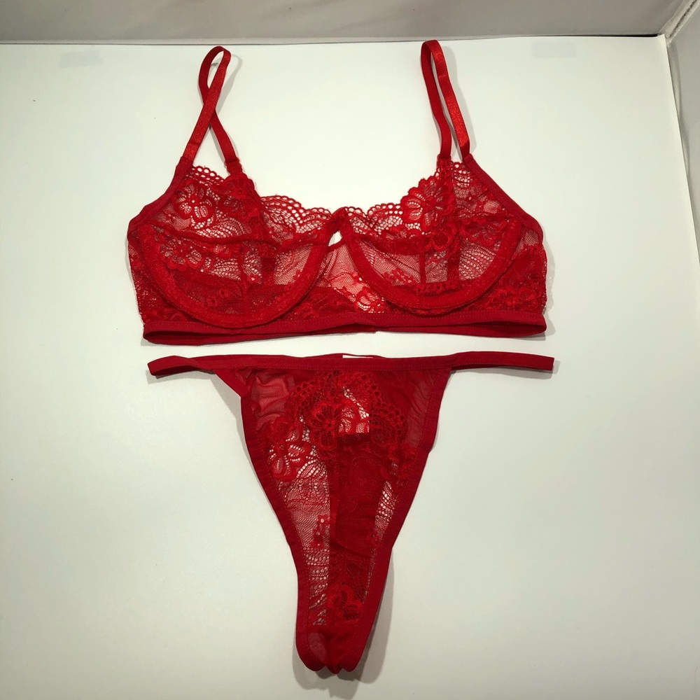 ONE LEFT☀️Arielle Lace Lingerie Set☀️ - Picture 4 of 7